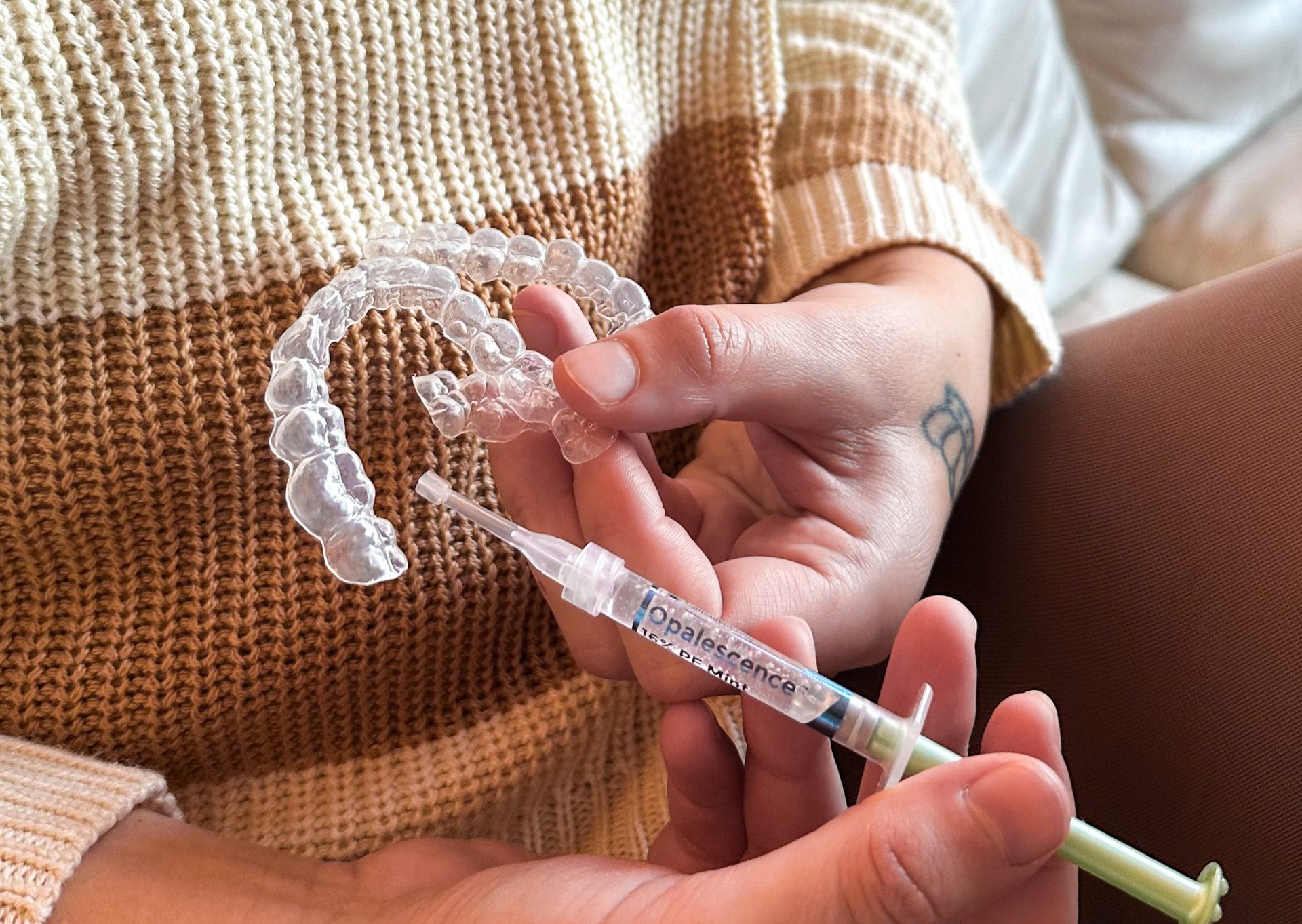 Teeth whitening kit at home