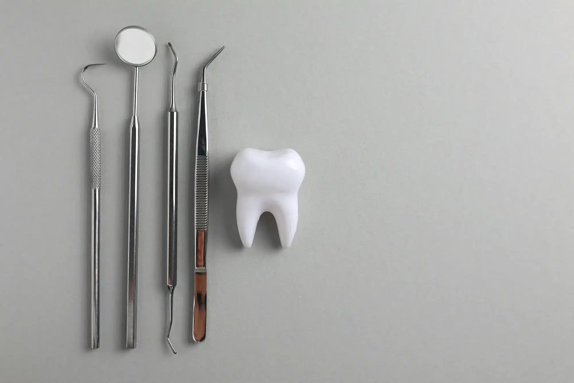 Home remedies and aids for relieving a toothache
