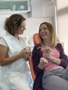 Orthodontist Gordana Čižmek with an Invisalign patient