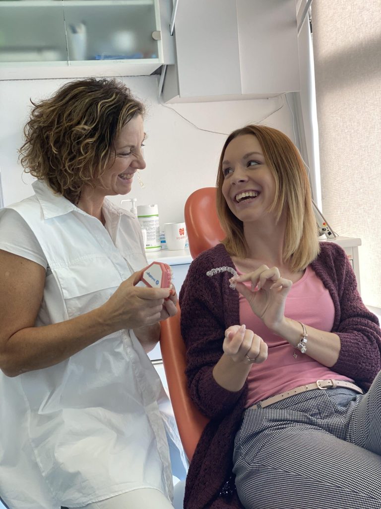 Orthodontist Gordana Čižmek with an Invisalign patient